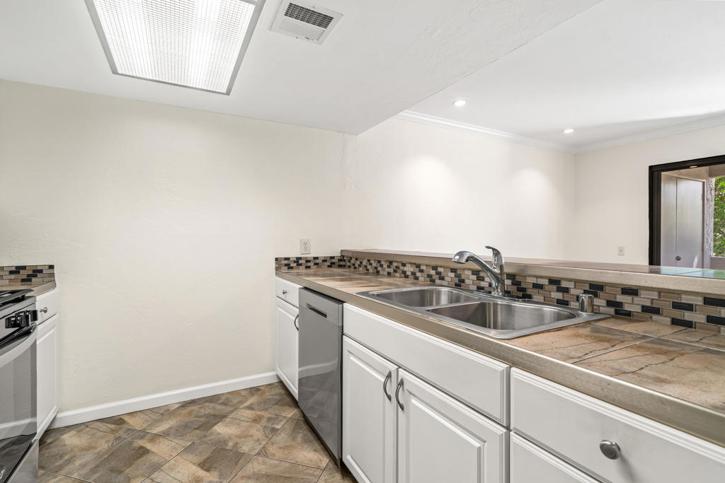 MLS #219136021PS image #6