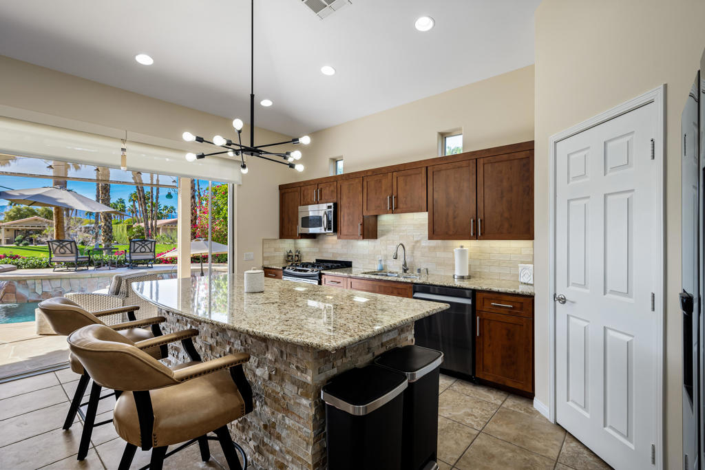 MLS #219136026DA image #27