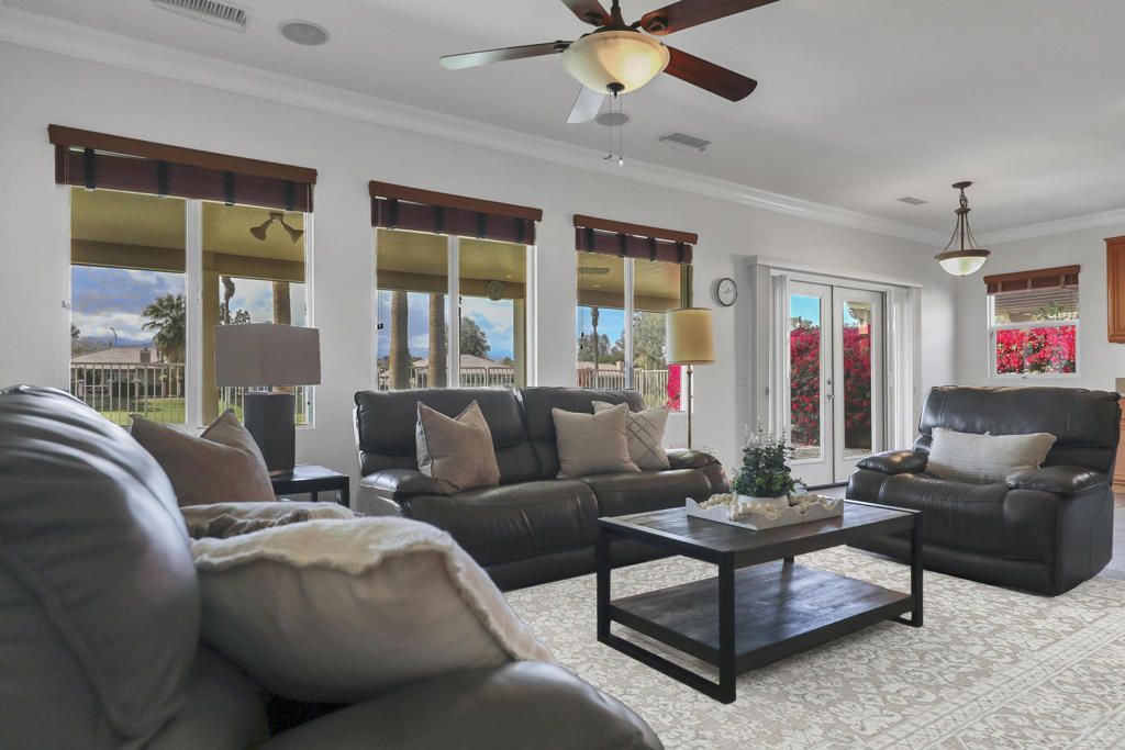 MLS #219136027DA image #2