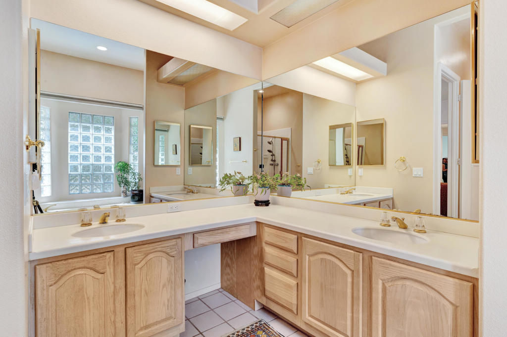 MLS #219136031PS image #46