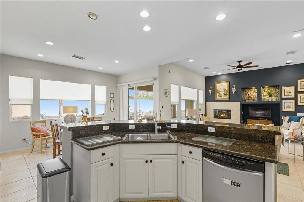 MLS #219136033DA image #14