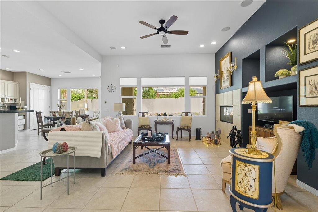 MLS #219136033DA image #2