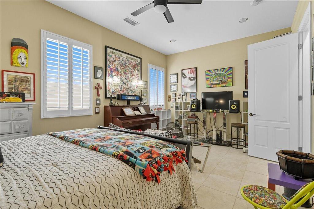 MLS #219136033DA image #25