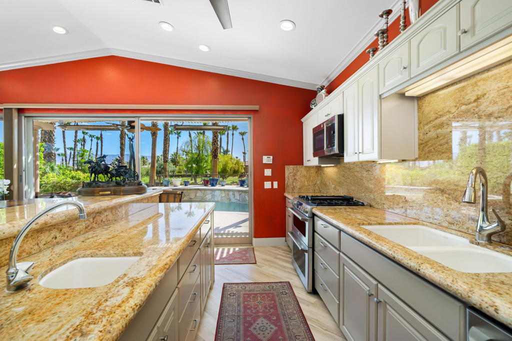 MLS #219136035DA image #16