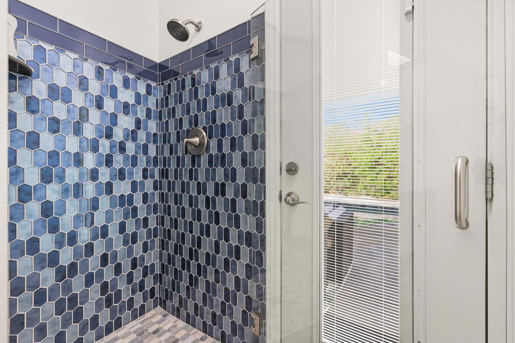 MLS #219136036DA image #17