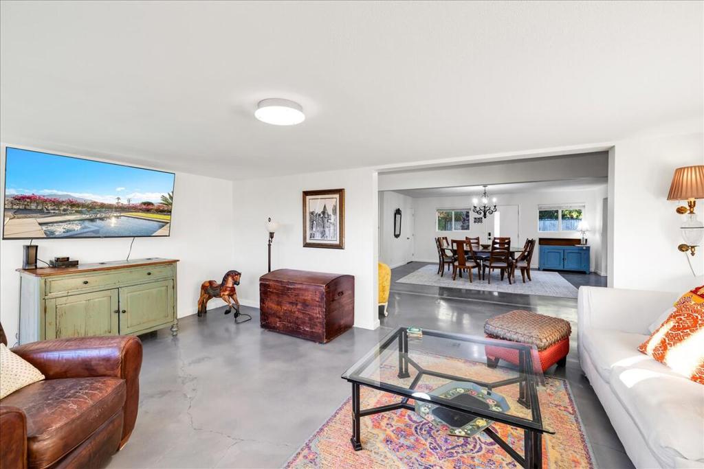 MLS #219136040DA image #5