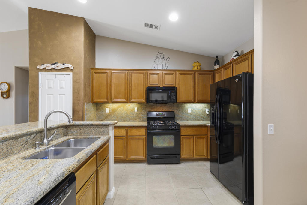 MLS #219136053DA image #8