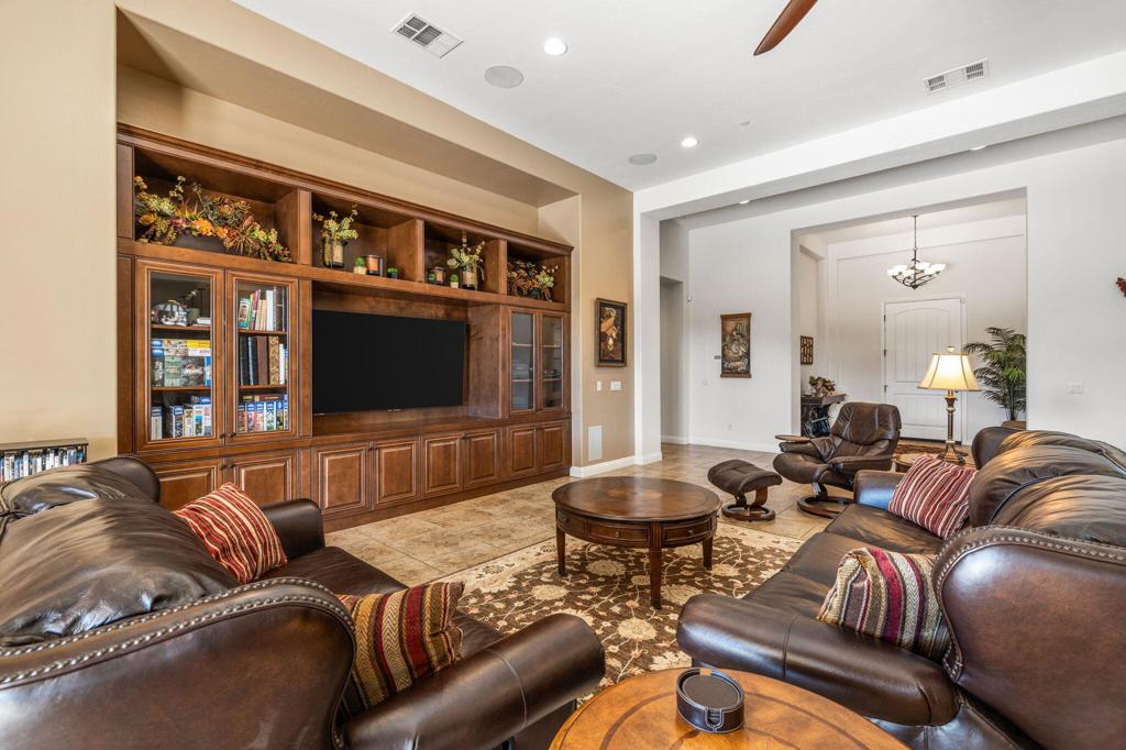 MLS #219136055DA image #8