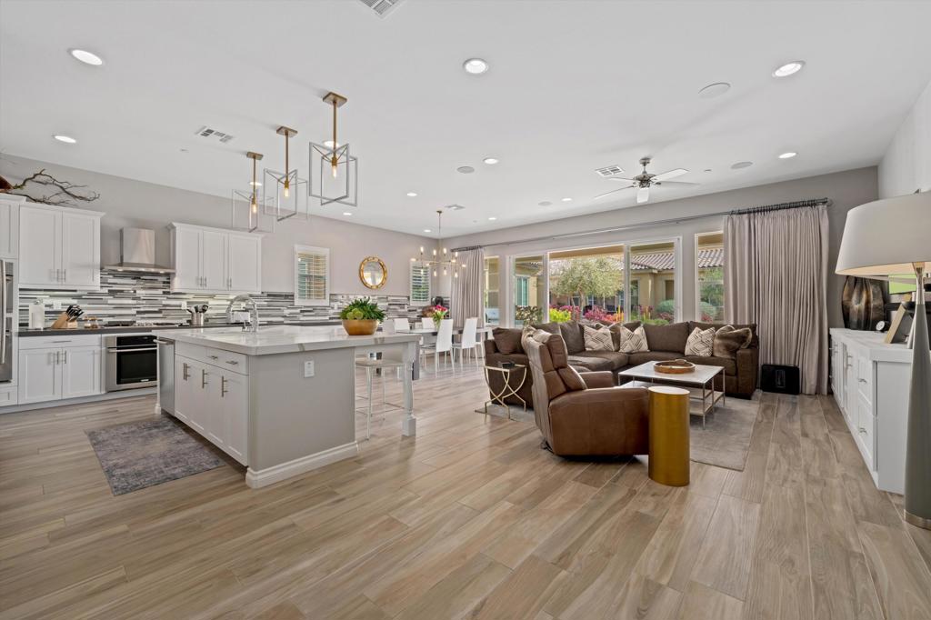 MLS #219136056DA image #2