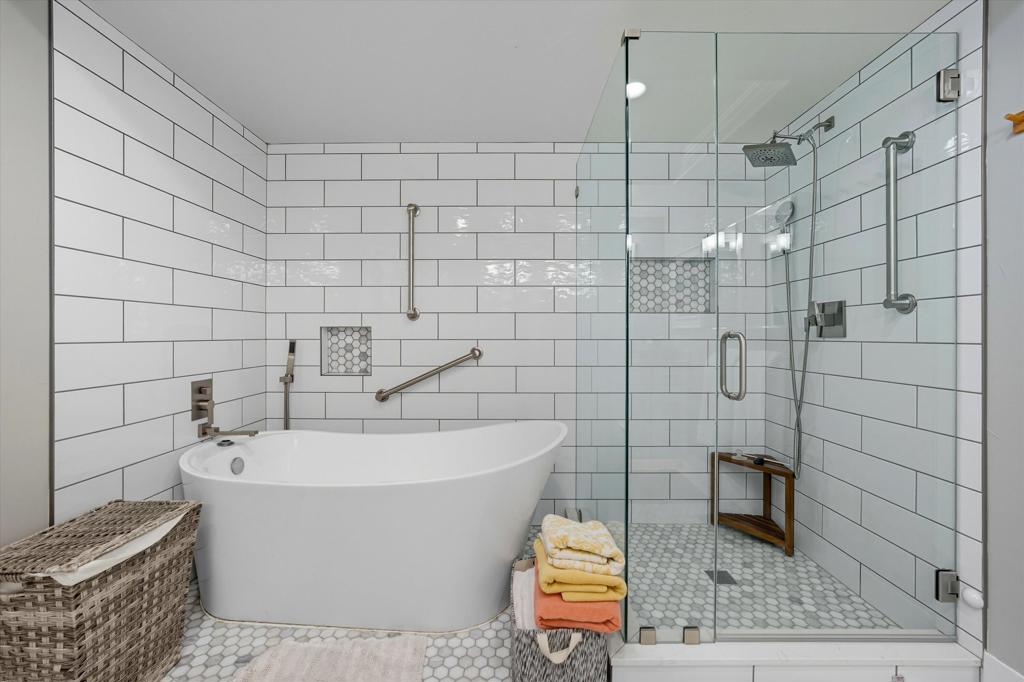 MLS #219136115DA image #23