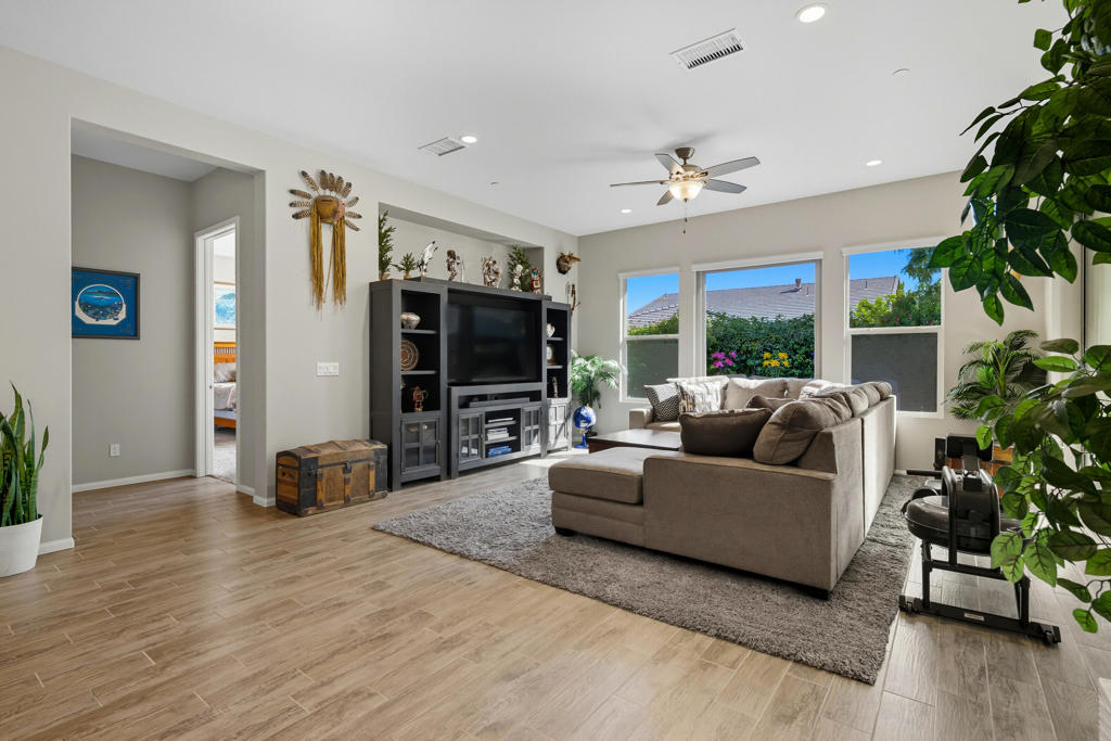 MLS #219136116DA image #13