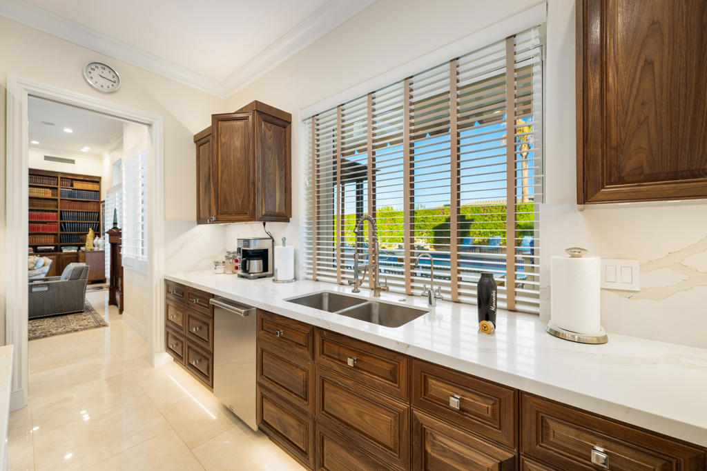 MLS #219136125DA image #16