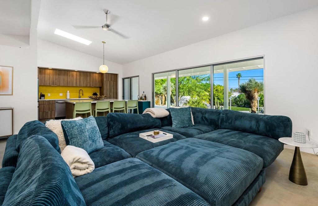 MLS #219136128DA image #5