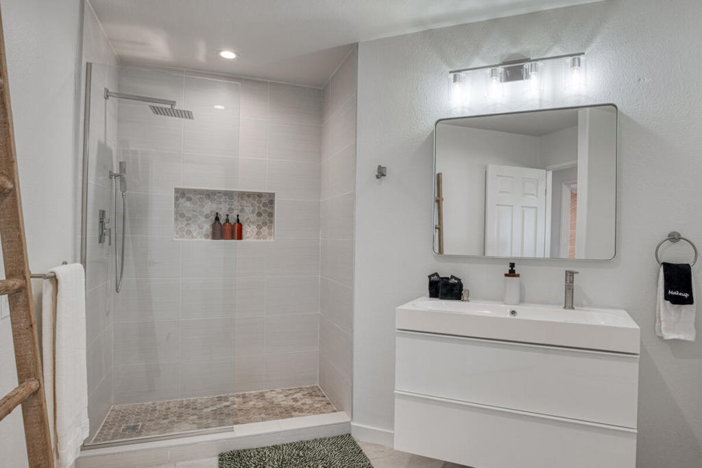 MLS #219136138DA image #15