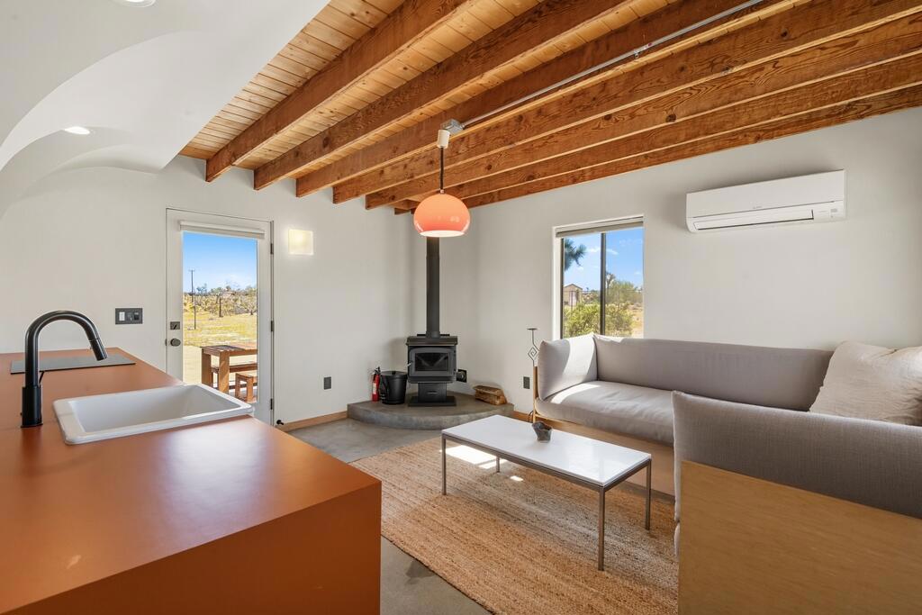 MLS #219136142DA image #2