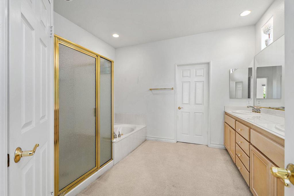 MLS #219136157DA image #16