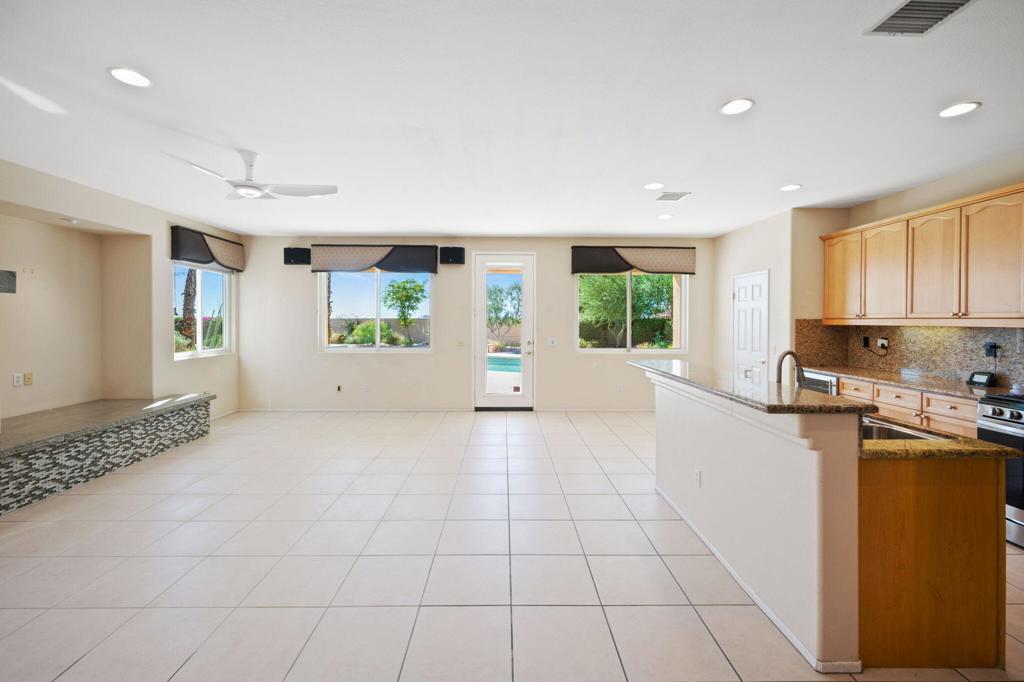 MLS #219136195DA image #10