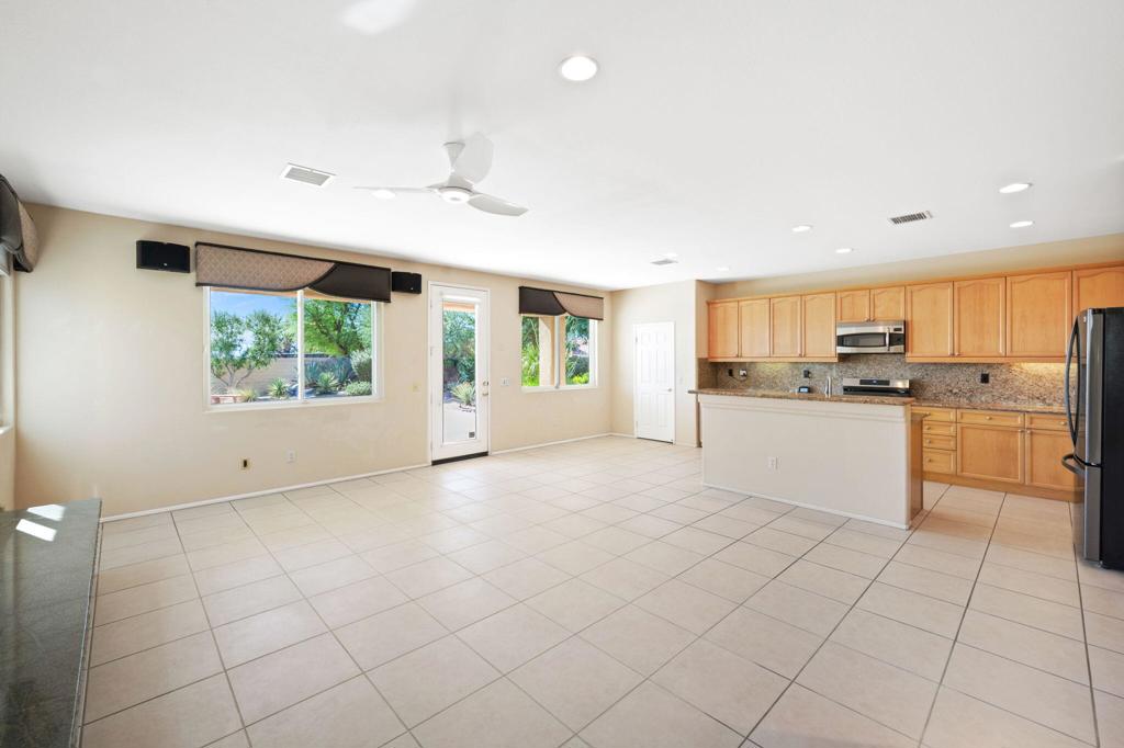 MLS #219136195DA image #11