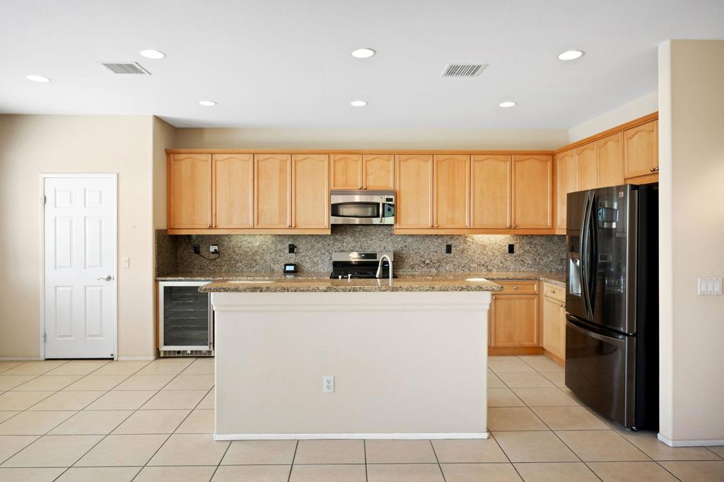 MLS #219136195DA image #12