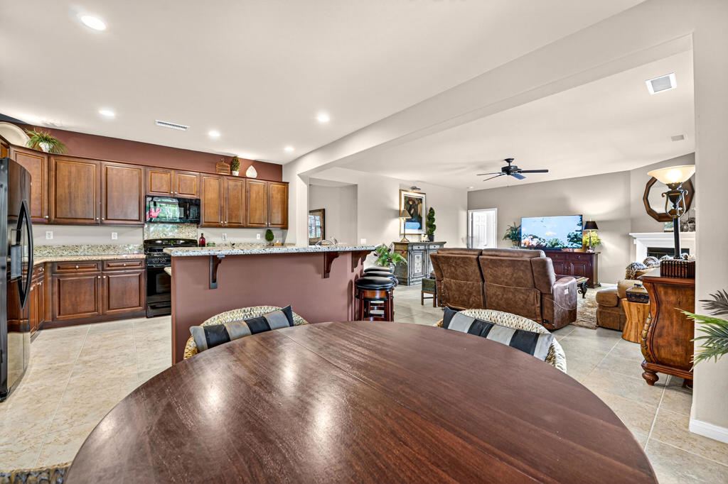 MLS #219136198DA image #15