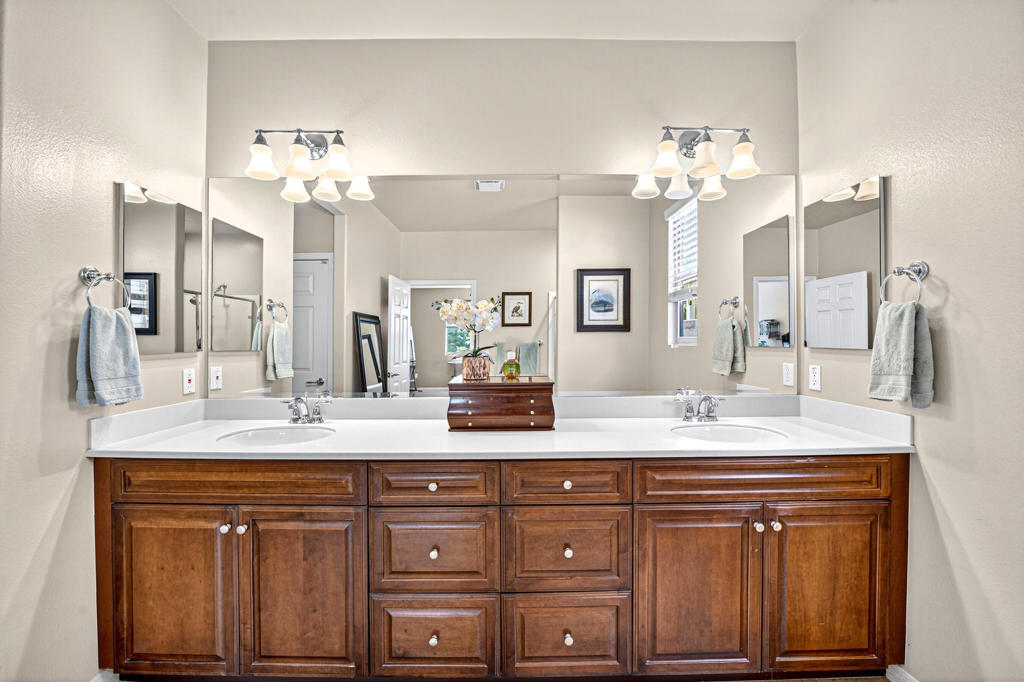 MLS #219136198DA image #22