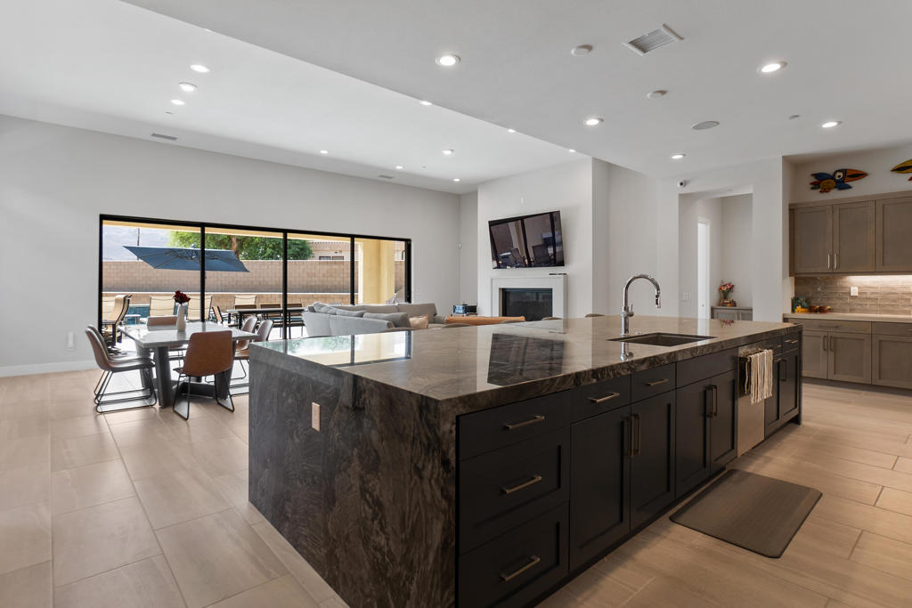 MLS #219136211DA image #2