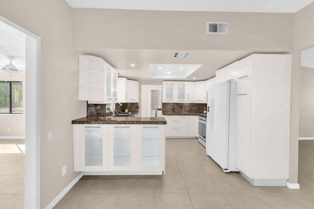 MLS #219136212DA image #16