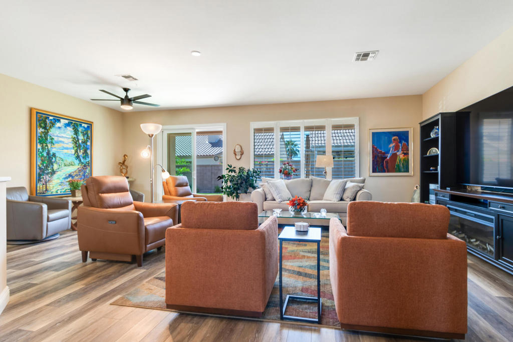 MLS #219136213PS image #4