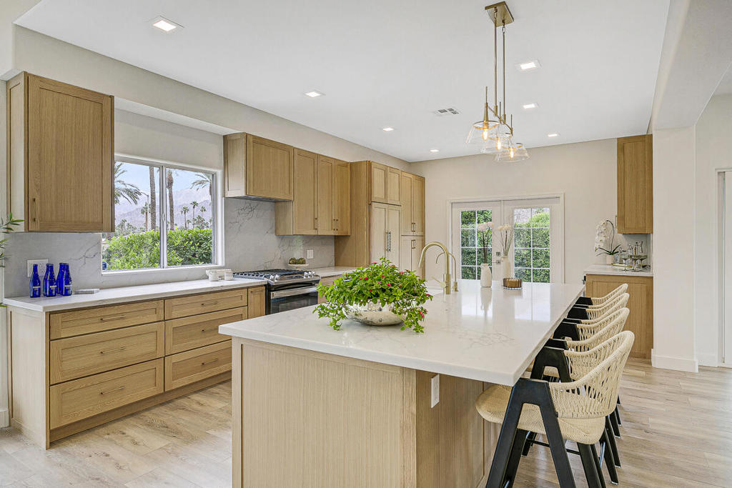 MLS #219136219DA image #1