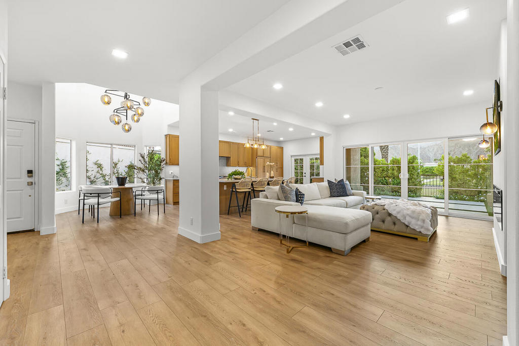 MLS #219136219DA image #10