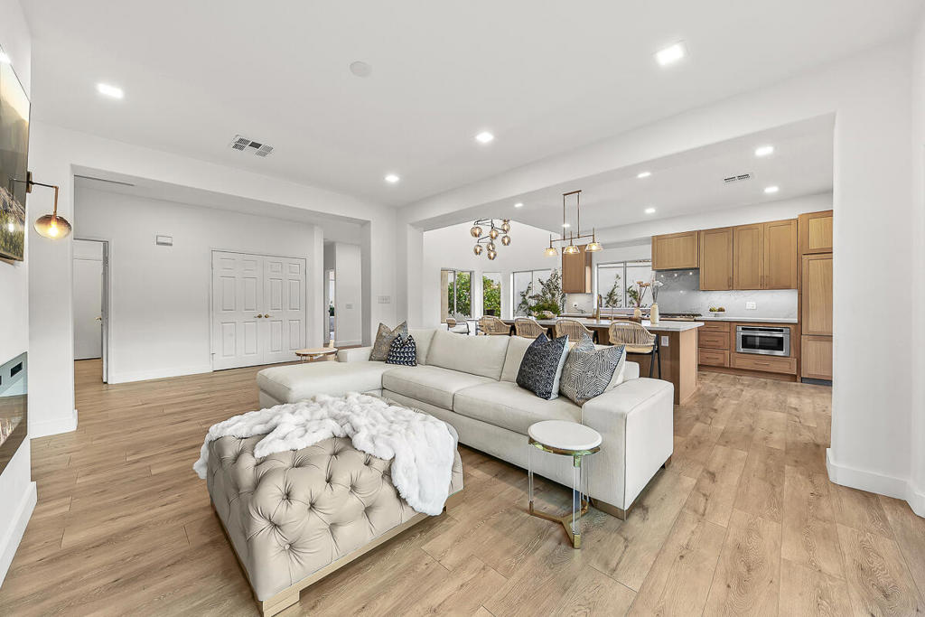 MLS #219136219DA image #11