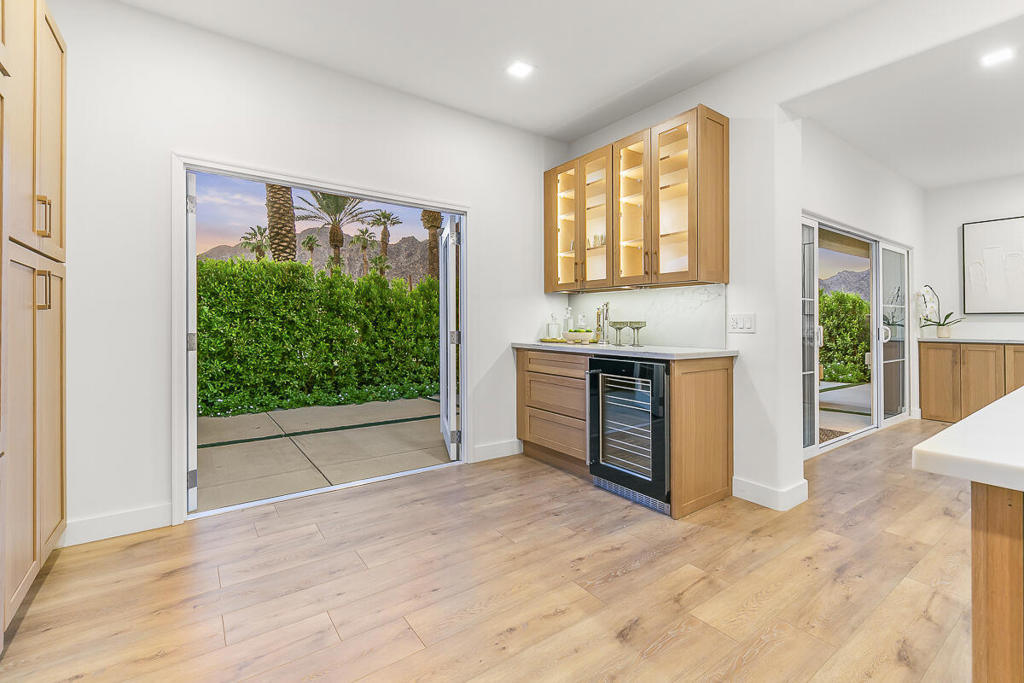 MLS #219136219DA image #9