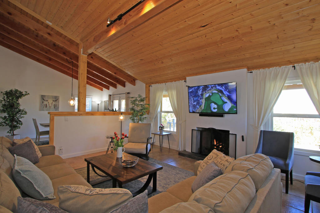 MLS #219136222PS image #2