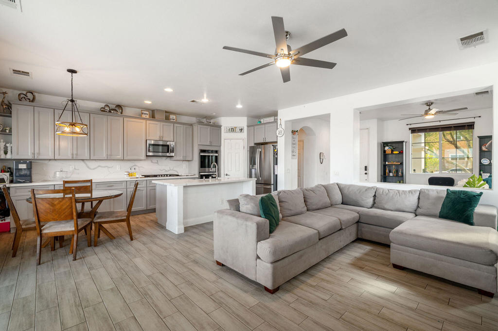 MLS #219136225DA image #17