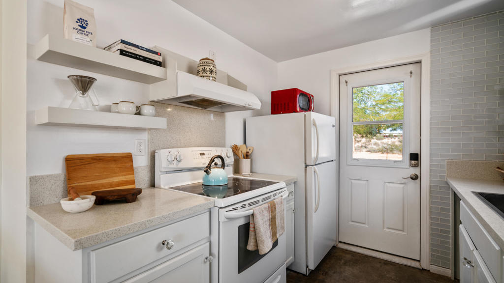 MLS #219136231DA image #16