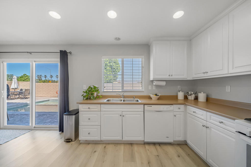 MLS #219136249DA image #13