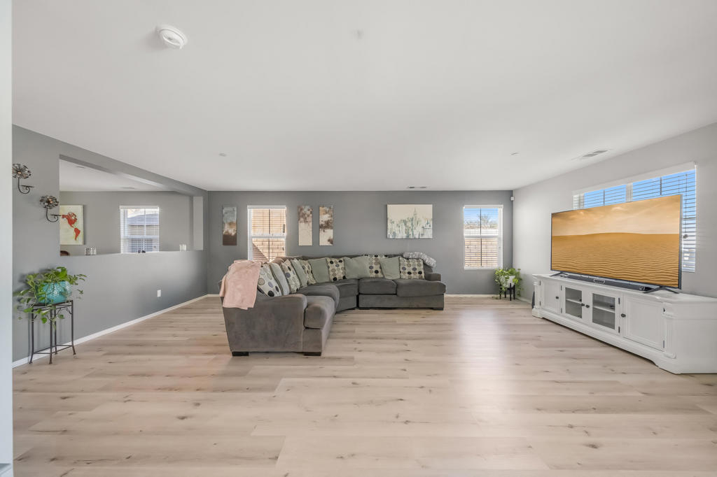 MLS #219136249DA image #3