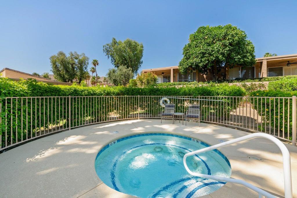 MLS #219136255DA image #8