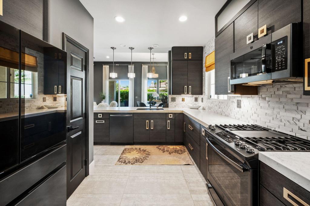 MLS #219136270DA image #8