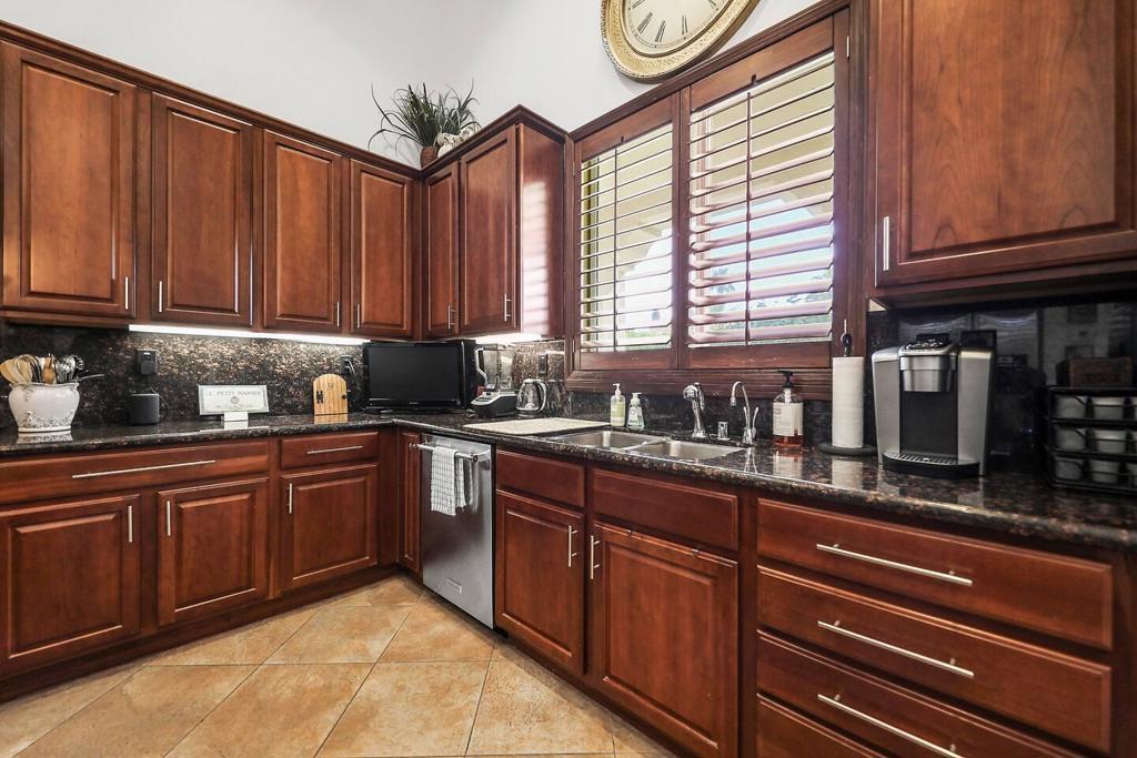 MLS #219136271DA image #11