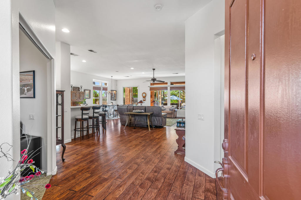 MLS #219136299DA image #3