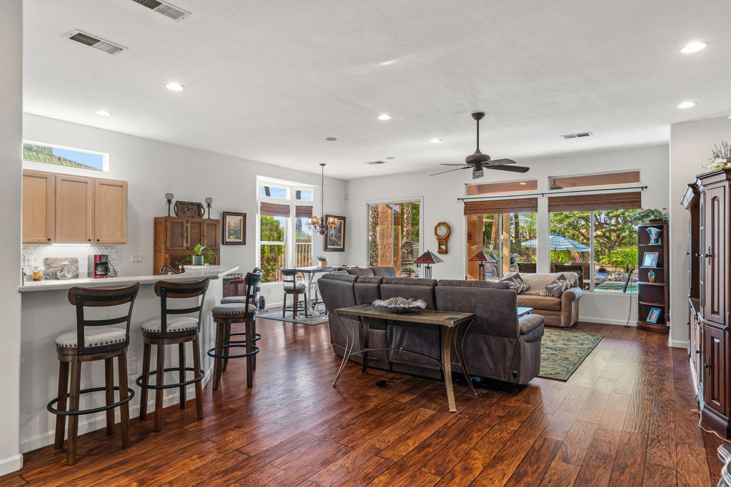 MLS #219136299DA image #4