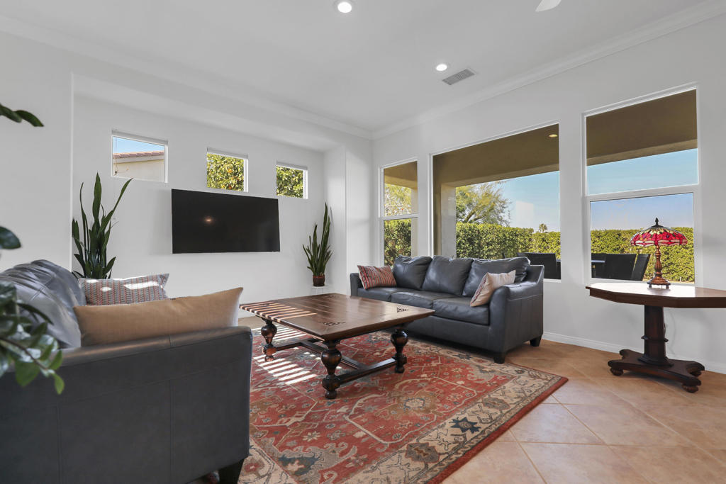 MLS #219136334DA image #14