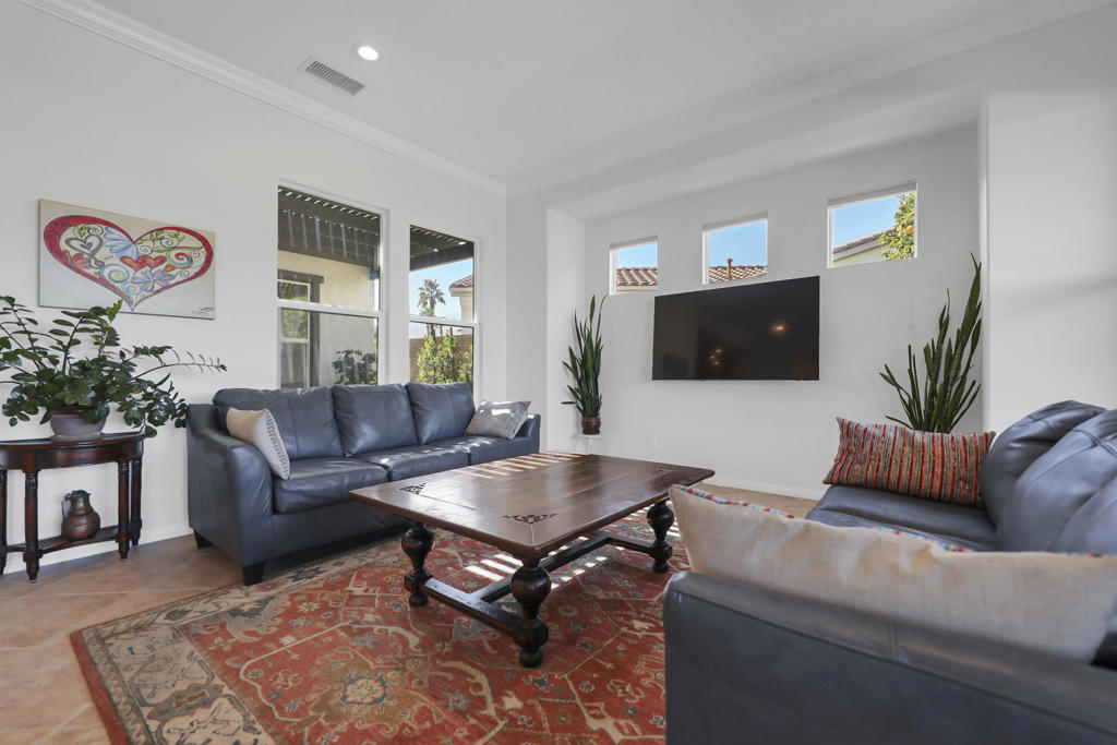 MLS #219136334DA image #15