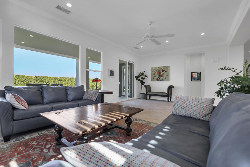 MLS #219136334DA image #16