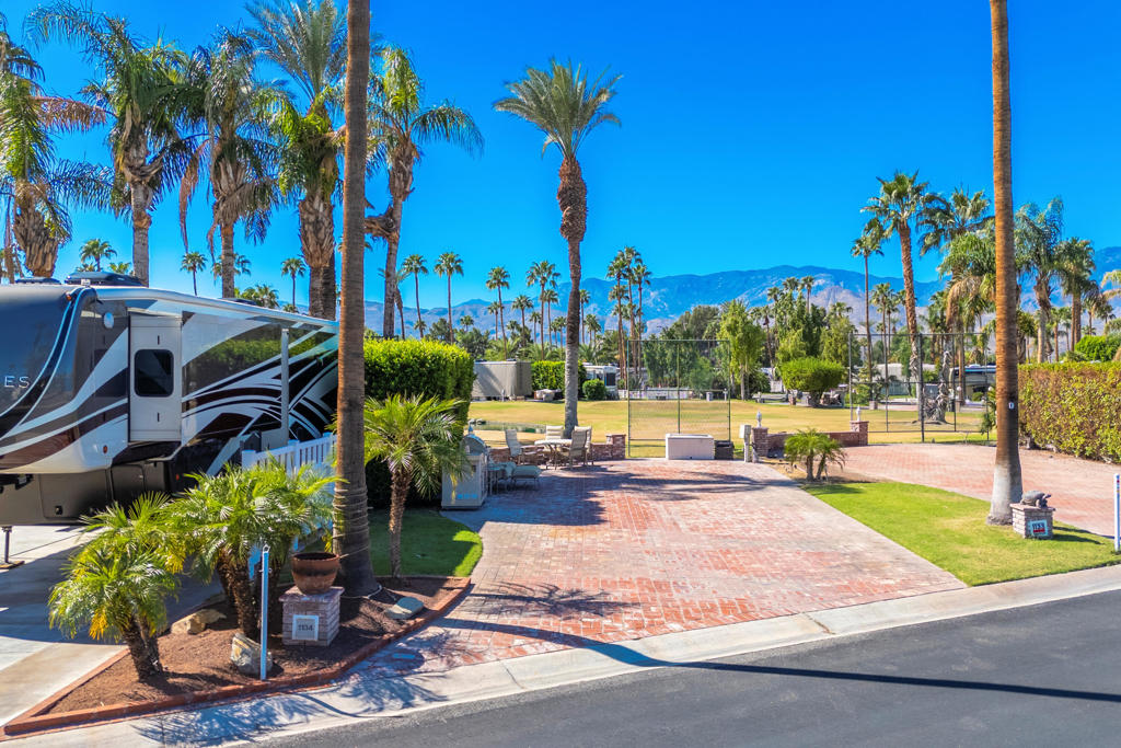 MLS #219136364PS image #2