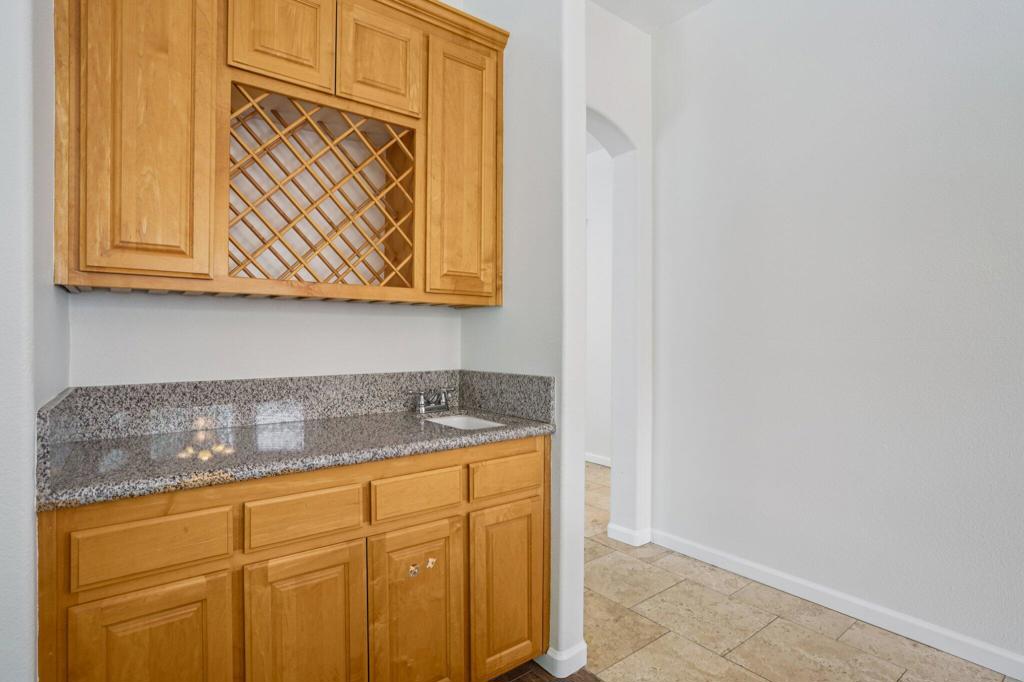 MLS #219136365DA image #10