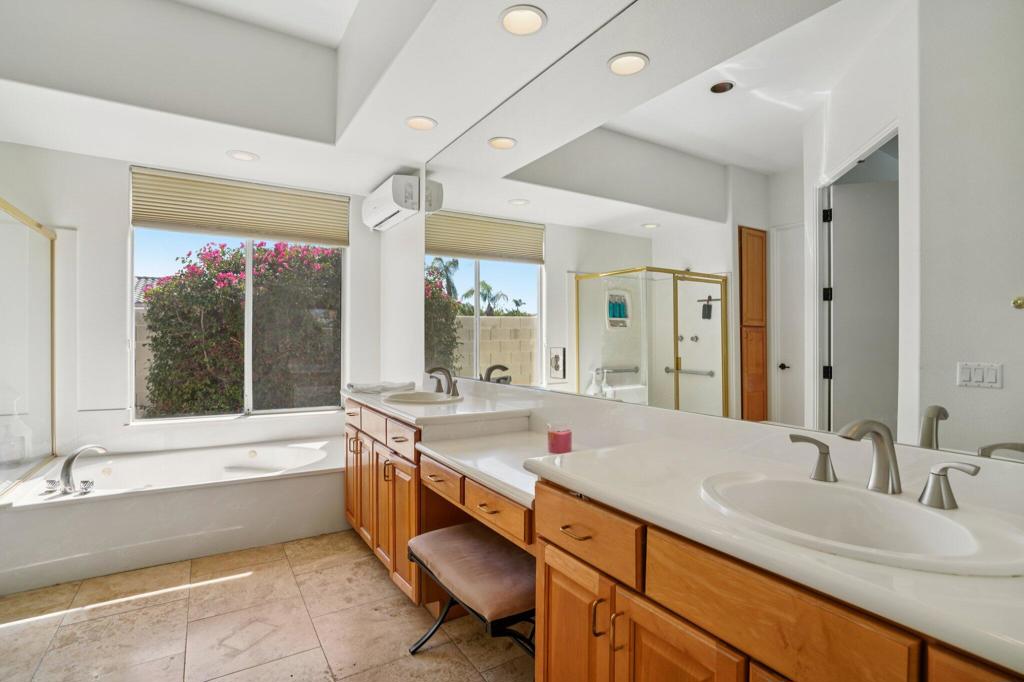 MLS #219136365DA image #17