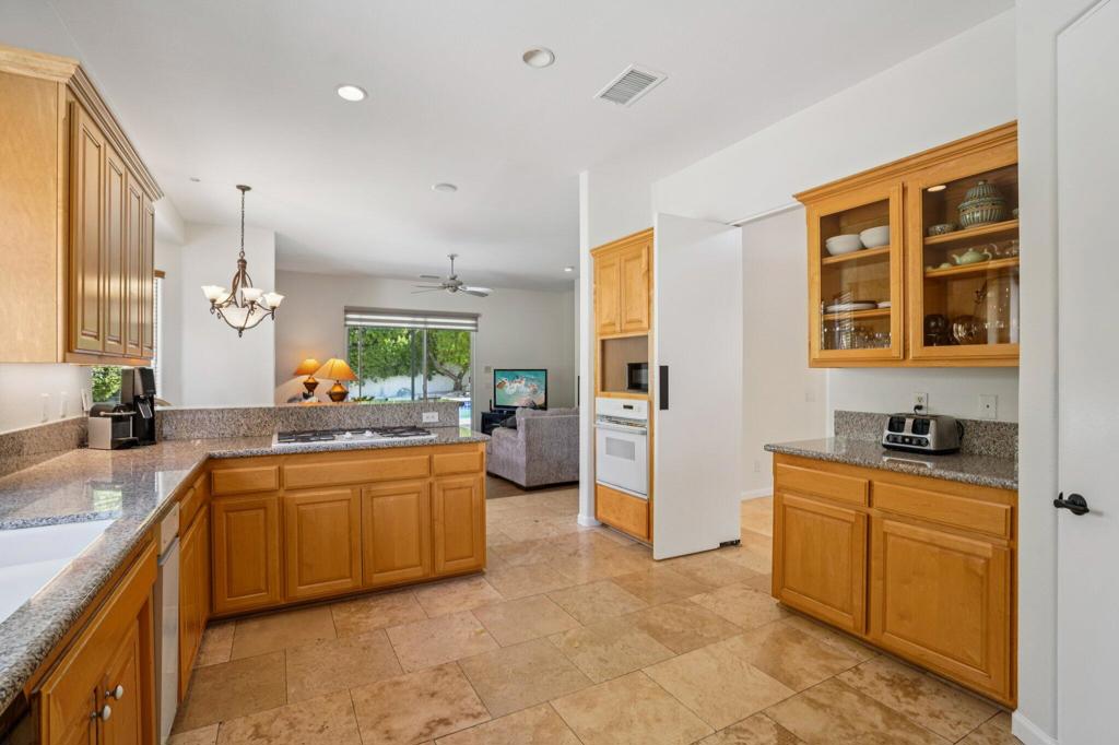 MLS #219136365DA image #32