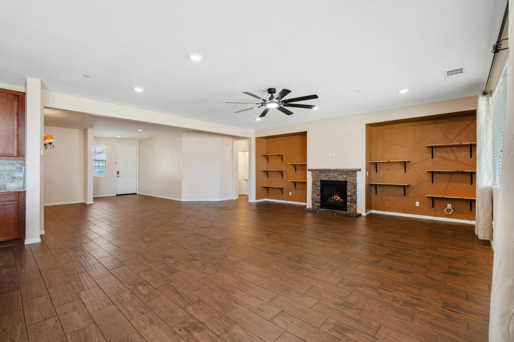 MLS #219136373DA image #3